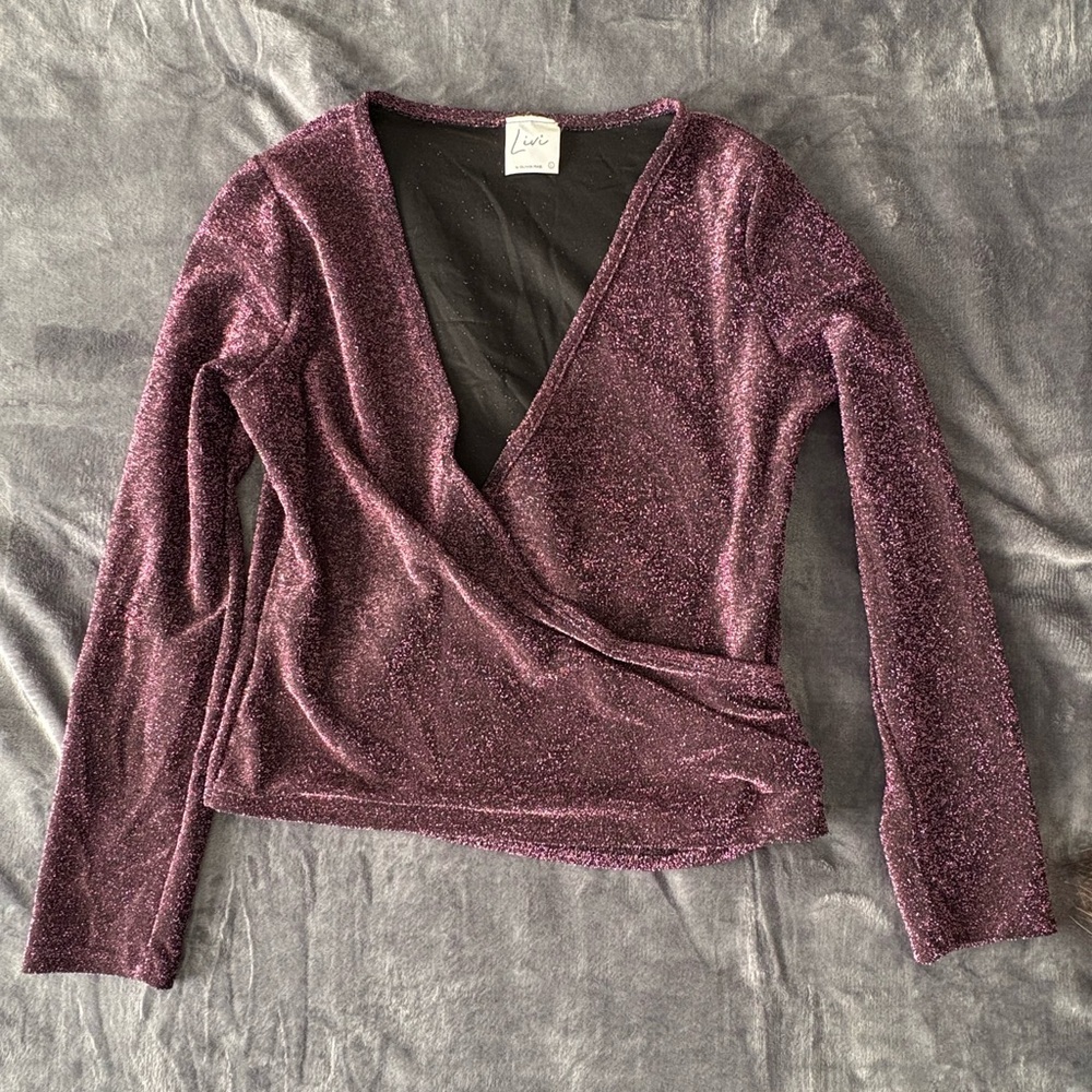 Livi by Olivia Rae Sparkle Longsleeve deep v neck purple Top - Picture 1 of 3